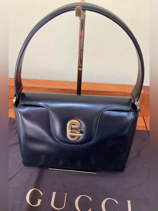 Gucci Handbags - Gucci Vintage Kelly Black Leather Bag